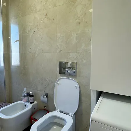 Apartment Sea View Deluxe Qerret Golem
