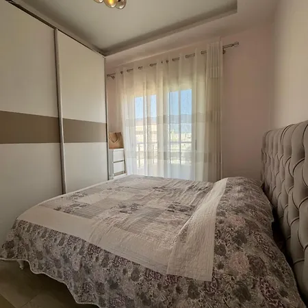 Sea View Deluxe Qerret Golem Apartment *