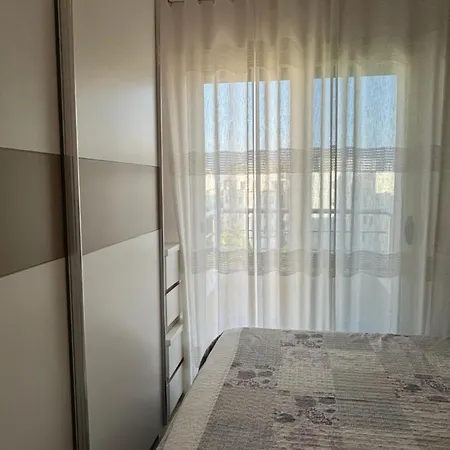 Apartment Sea View Deluxe Qerret Golem