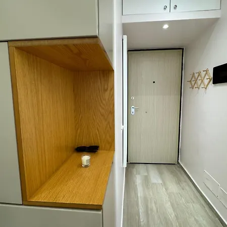Apartment Sea View Deluxe Qerret Golem *