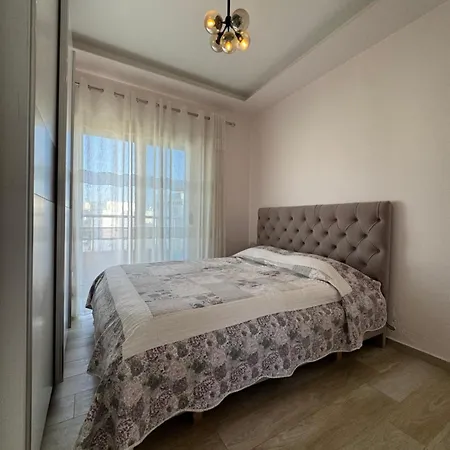 Apartment Sea View Deluxe Qerret Golem *